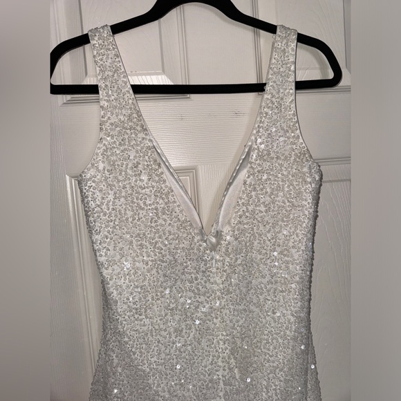 👗 NWT! Mac Duggal White Sequin & Bead Dress - Picture 8 of 16